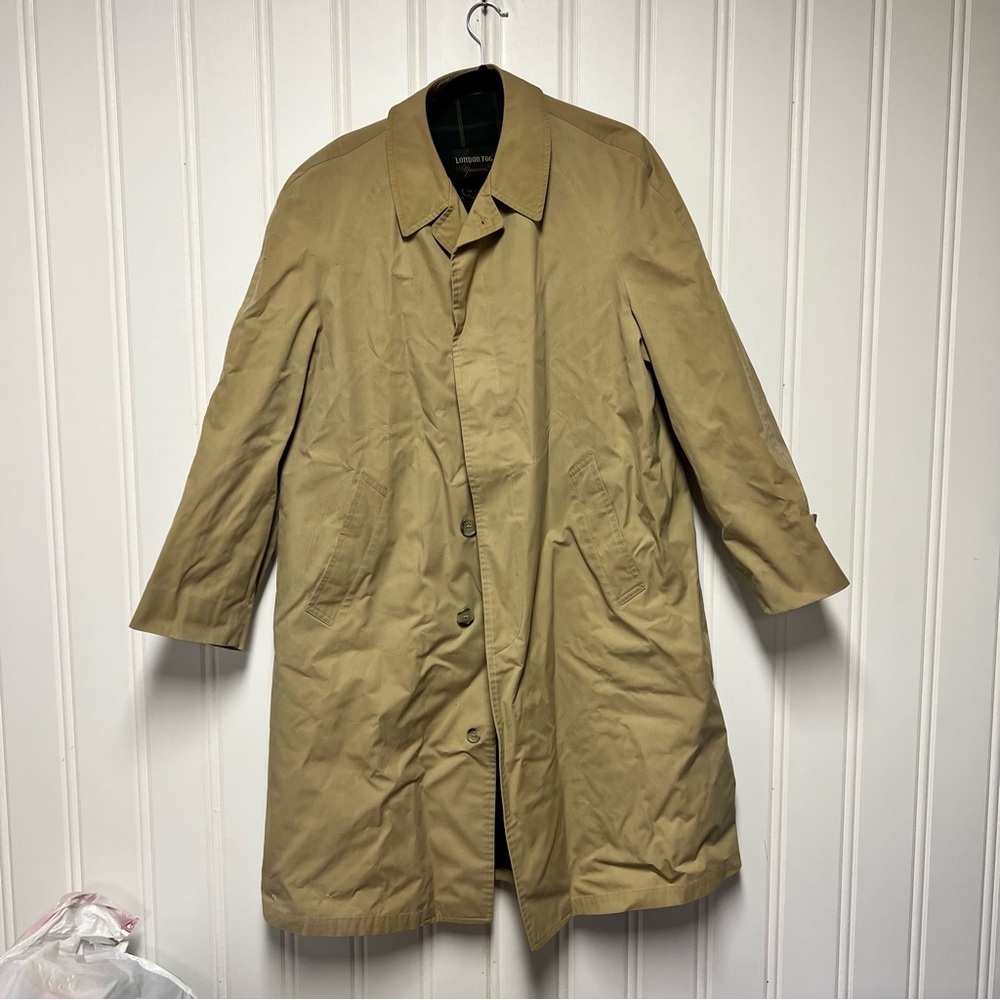 London Fog Maincoats Classic Beige Trench Coat 42L Tall Vintage